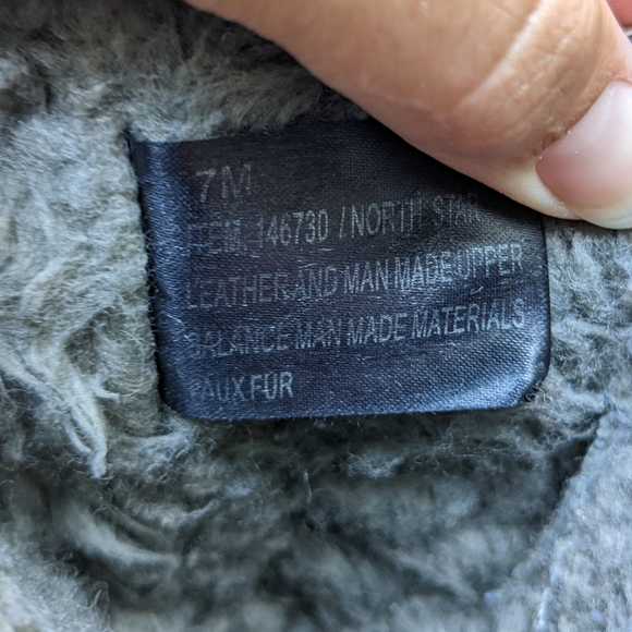 Khombu Women's Nora Winter Boot - Picture 8 of 8